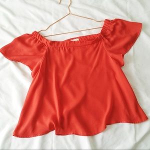 Flirty Red  Shoulder Baring Top 🌊